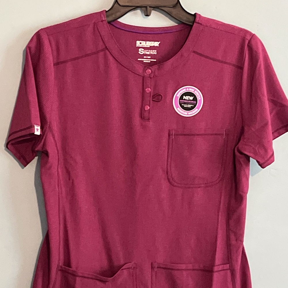 SELLING SCRUBSTAR TOP FOR WOMEN SIZE XS COLOR BURGUNDY